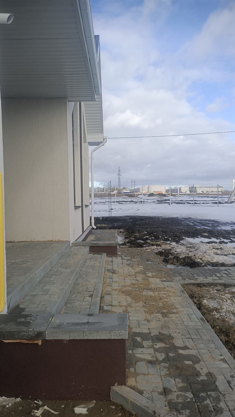 Плитка и забор в поселке ИЖС
