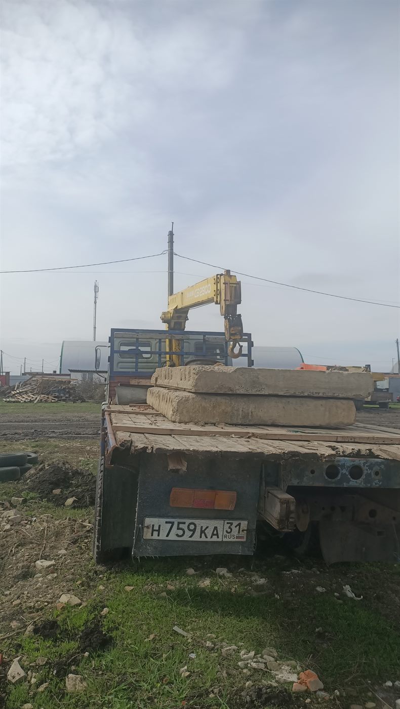 Монтаж дорожных плит манипулятором